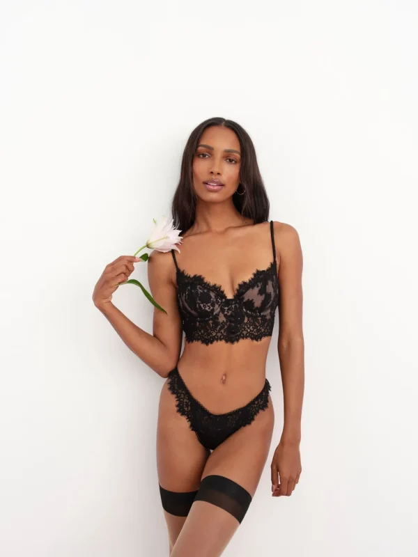 Woman For Love & Lemons Faye Lace Thong Panty