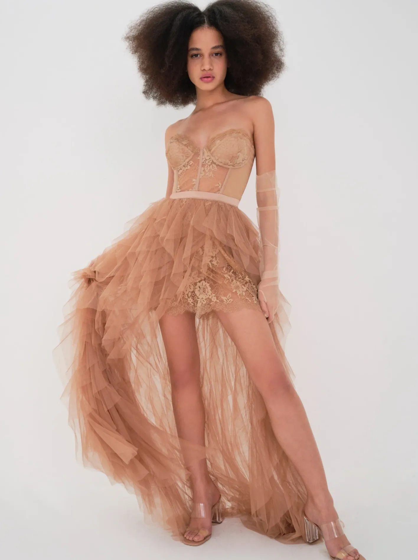 for_love__lemons_x_revolv_3-4.webp Woman For Love & Lemons X Revolve Bustier Gown