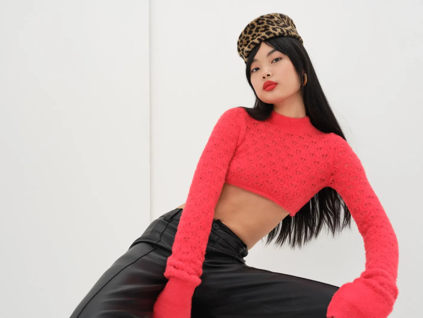 katana_cropped_sweater_1.webp Woman For Love & Lemons Katana Cropped Sweater